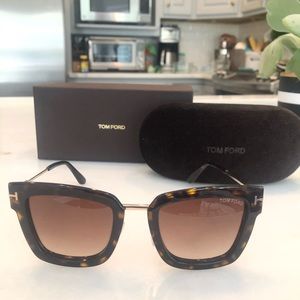Tom Ford women’s sunglasses. Brown tortoise.